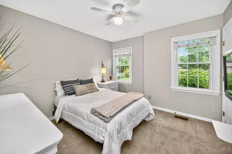 Bedroom - 8936 Cypresspoint Ln, Cincinnati, OH 45249 photo 1 of 10