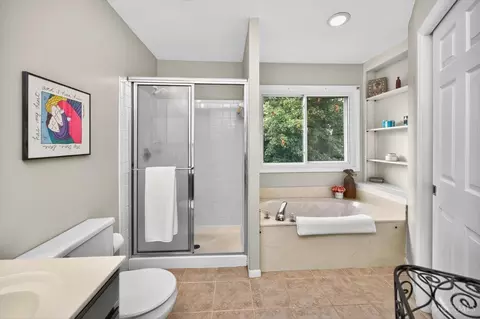 Bath - 8936 Cypresspoint Ln, Cincinnati, OH 45249 photo 8 of 9