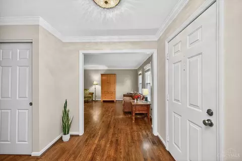 Entry Way - 8936 Cypresspoint Ln, Cincinnati, OH 45249 photo 3 of 4