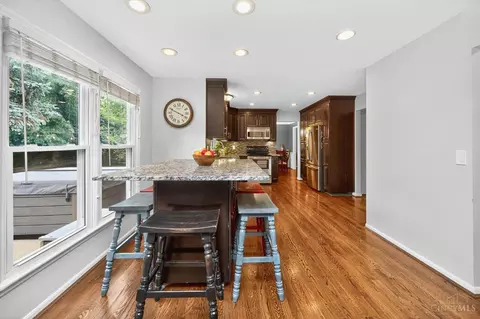 Kitchen - 8936 Cypresspoint Ln, Cincinnati, OH 45249 photo 3 of 6