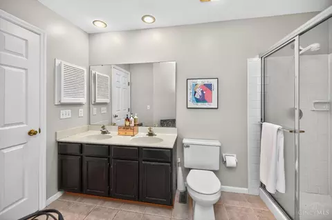 Bath - 8936 Cypresspoint Ln, Cincinnati, OH 45249 photo 9 of 9