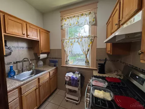 2325 Reading Rd, Cincinnati, OH 45202 photo 18