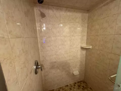 2325 Reading Rd, Cincinnati, OH 45202 photo 64