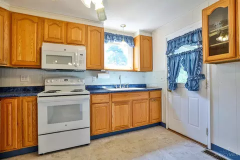 Kitchen - 1 Hadley Rd, Cincinnati, OH 45218 photo 1 of 3