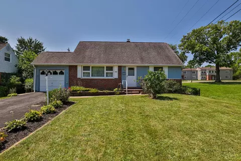 Exterior - 1 Hadley Rd, Cincinnati, OH 45218 photo 2 of 11