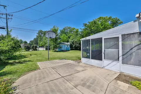 Exterior - 1 Hadley Rd, Cincinnati, OH 45218 photo 5 of 11