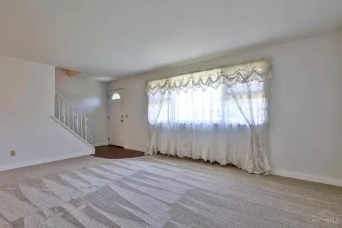 Living - 1 Hadley Rd, Cincinnati, OH 45218 photo 3 of 4
