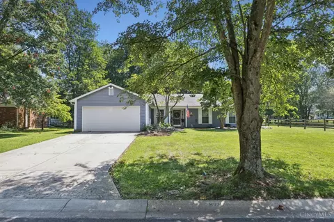 8710 Creekwood Dr, Maineville, OH 45039