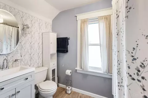 Bath - 4554 Sycamore Rd, Cincinnati, OH 45236 photo 1 of 1