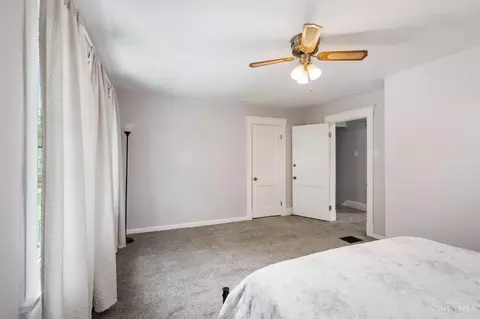 Bedroom - 4554 Sycamore Rd, Cincinnati, OH 45236 photo 2 of 4