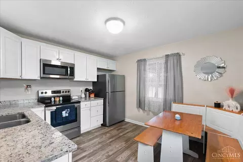 Kitchen - 631 Charwood Dr, Cincinnati, OH 45244 photo 1 of 2
