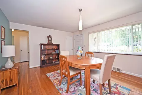 2193 Forestlake Dr, Cincinnati, OH 45244 photo 7