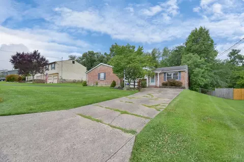 3827 Quadrant Dr, North Bend, OH 45052