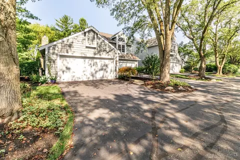 8449 Sunfish Ln, Maineville, OH 45039 photo 2