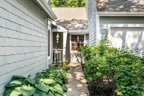 8449 Sunfish Ln, Maineville, OH 45039 photo 3