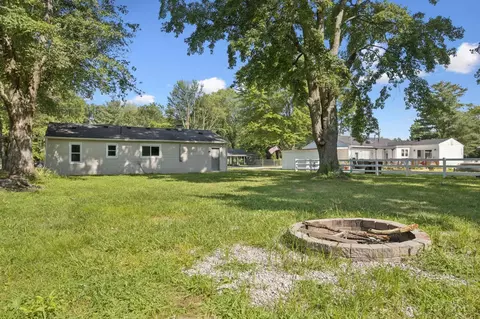 Exterior - 4030 Alexander Ln, Batavia, OH 45103 photo 5 of 9