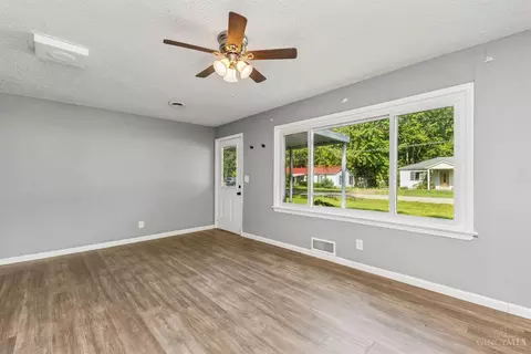 Living - 4030 Alexander Ln, Batavia, OH 45103 photo 1 of 4