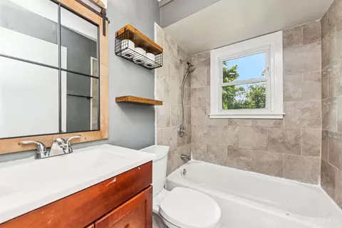 Bath - 4030 Alexander Ln, Batavia, OH 45103 photo 1 of 1