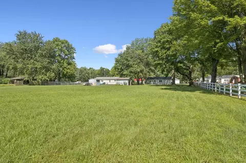 Exterior - 4030 Alexander Ln, Batavia, OH 45103 photo 8 of 9