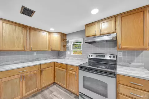 Kitchen - 200 Spring St, Cleves, OH 45002 photo 3 of 4