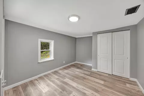 Bedroom - 200 Spring St, Cleves, OH 45002 photo 4 of 5