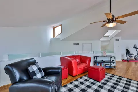 1026 Hatch St, Cincinnati, OH 45202 photo 13