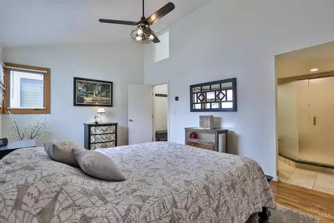 1026 Hatch St, Cincinnati, OH 45202 photo 24
