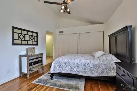 1026 Hatch St, Cincinnati, OH 45202 photo 23