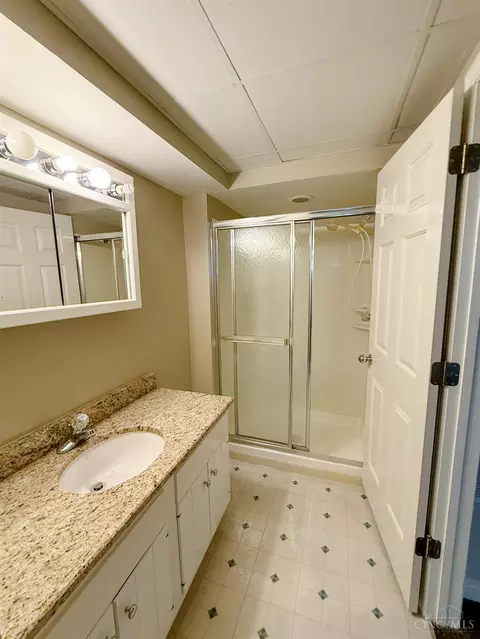 Bath - 8333 Monte Dr, Montgomery, OH 45242 photo 12 of 13