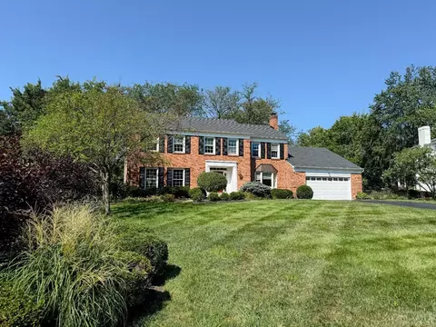 8333 Monte Dr, Montgomery, OH 45242