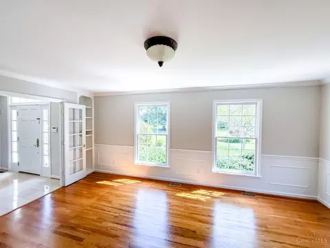 Living - 8333 Monte Dr, Montgomery, OH 45242 photo 2 of 2