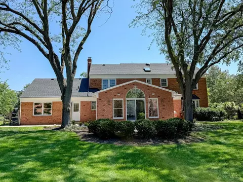 Exterior - 8333 Monte Dr, Montgomery, OH 45242 photo 3 of 9