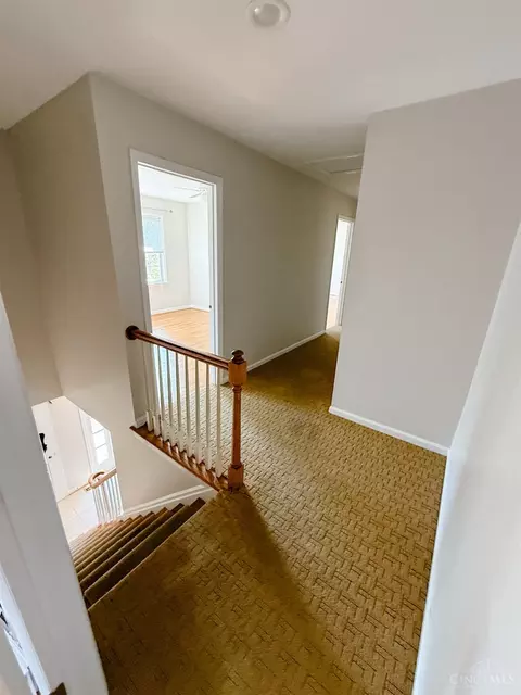Entry Way - 8333 Monte Dr, Montgomery, OH 45242 photo 4 of 6