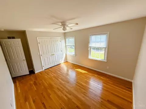 Bedroom - 8333 Monte Dr, Montgomery, OH 45242 photo 4 of 5