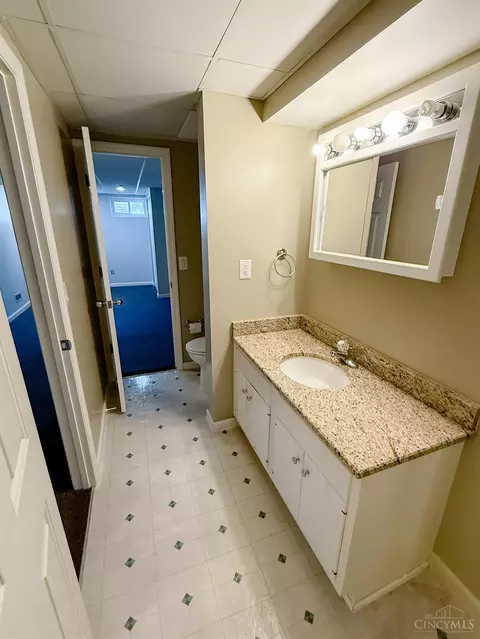 Bath - 8333 Monte Dr, Montgomery, OH 45242 photo 11 of 13