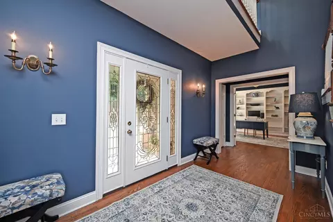 Entry Way - 3662 Cooper Rd, Blue Ash, OH 45241 photo 2 of 9