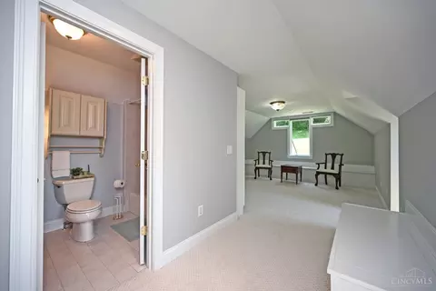 Entry Way - 3662 Cooper Rd, Blue Ash, OH 45241 photo 9 of 9