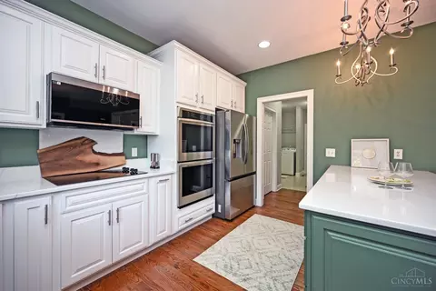 Kitchen - 3662 Cooper Rd, Blue Ash, OH 45241 photo 5 of 8