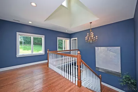 Entry Way - 3662 Cooper Rd, Blue Ash, OH 45241 photo 4 of 9