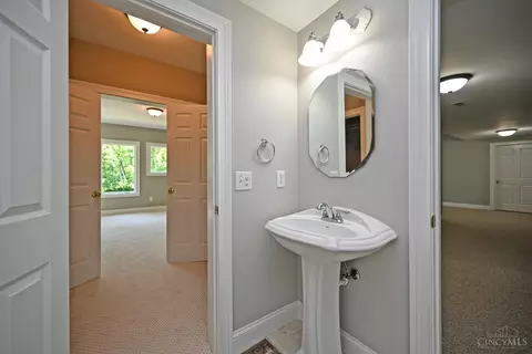 Bath - 3662 Cooper Rd, Blue Ash, OH 45241 photo 8 of 8
