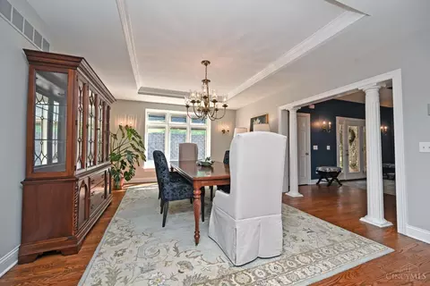 Dining - 3662 Cooper Rd, Blue Ash, OH 45241 photo 2 of 3