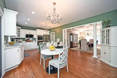 Kitchen - 3662 Cooper Rd, Blue Ash, OH 45241 photo 2 of 8