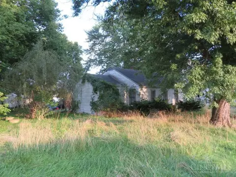 9816 St Rt 785, Hillsboro, OH 45133