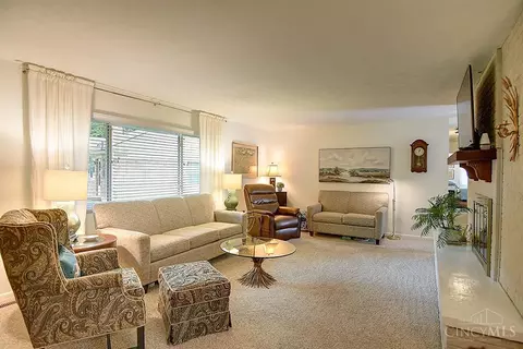 Living - 2169 Broadbent Way, Kettering, OH 45440 photo 5 of 7