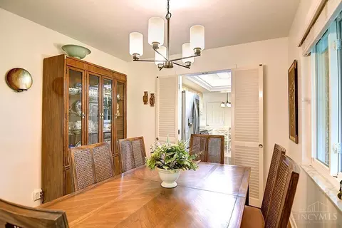 Dining - 2169 Broadbent Way, Kettering, OH 45440 photo 2 of 3