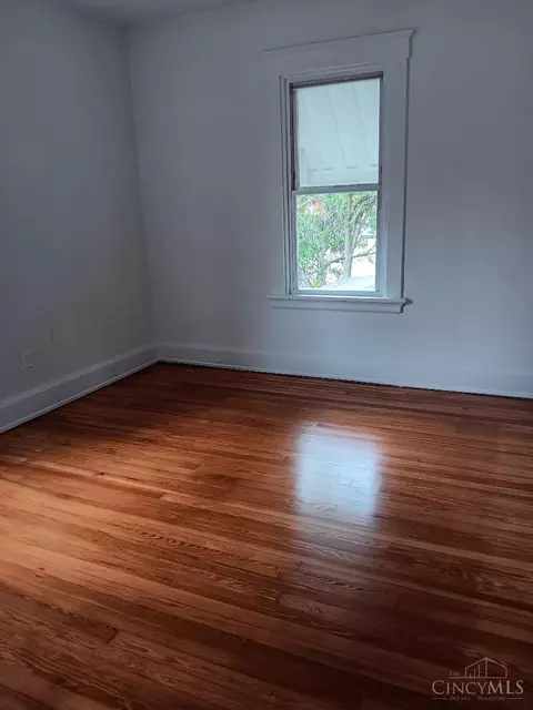 Bedroom - 1013 Del Monte St, Cincinnati, OH 45205 photo 1 of 1