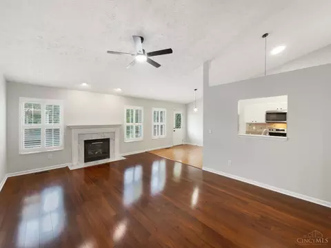 8339 Maineville Rd, Hamilton Township, OH 45039 photo 3