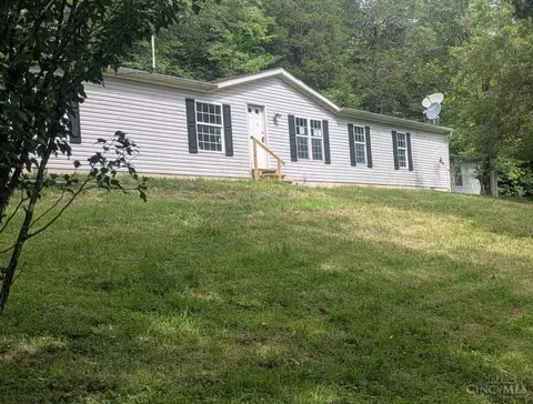 563 Maple Creek Rd, Moscow, OH 45153