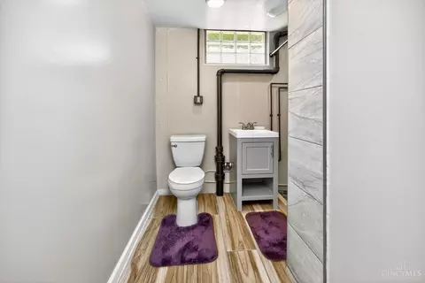 Bath - 5331 Cleander Dr, Cincinnati, OH 45238 photo 5 of 6