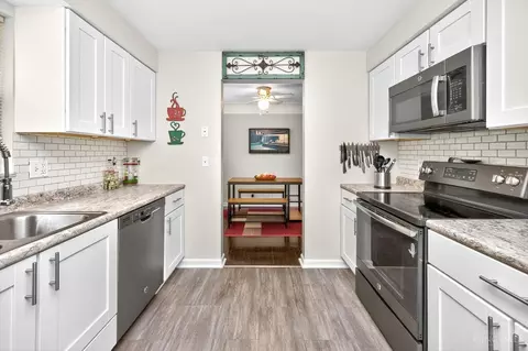 Kitchen - 5331 Cleander Dr, Cincinnati, OH 45238 photo 4 of 4